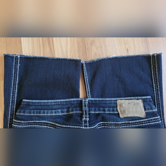 Women's Silver Frances 22" Bootcut Raw Jeans Darkwash NWOT - Picture 4 of 12